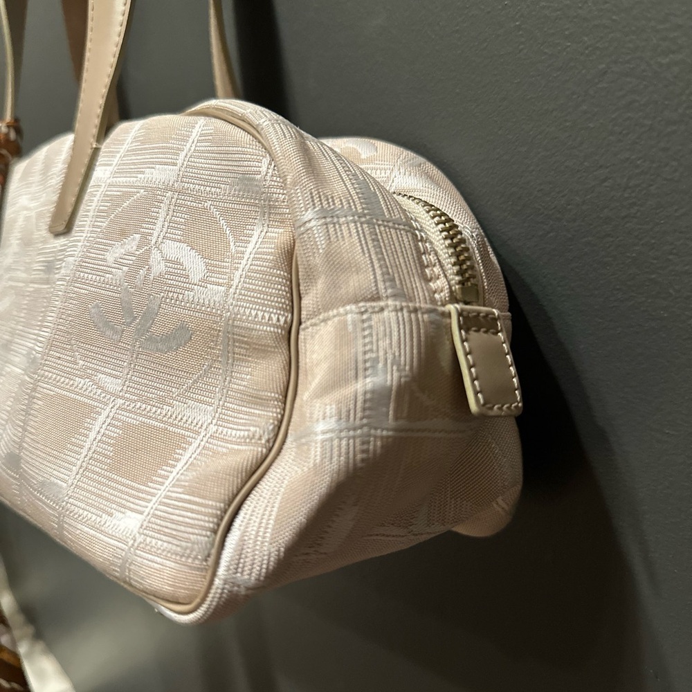Chanel Handbag | Authentic Chanel Shoulder Bag | Authenticity card included - Picture 4 of 16